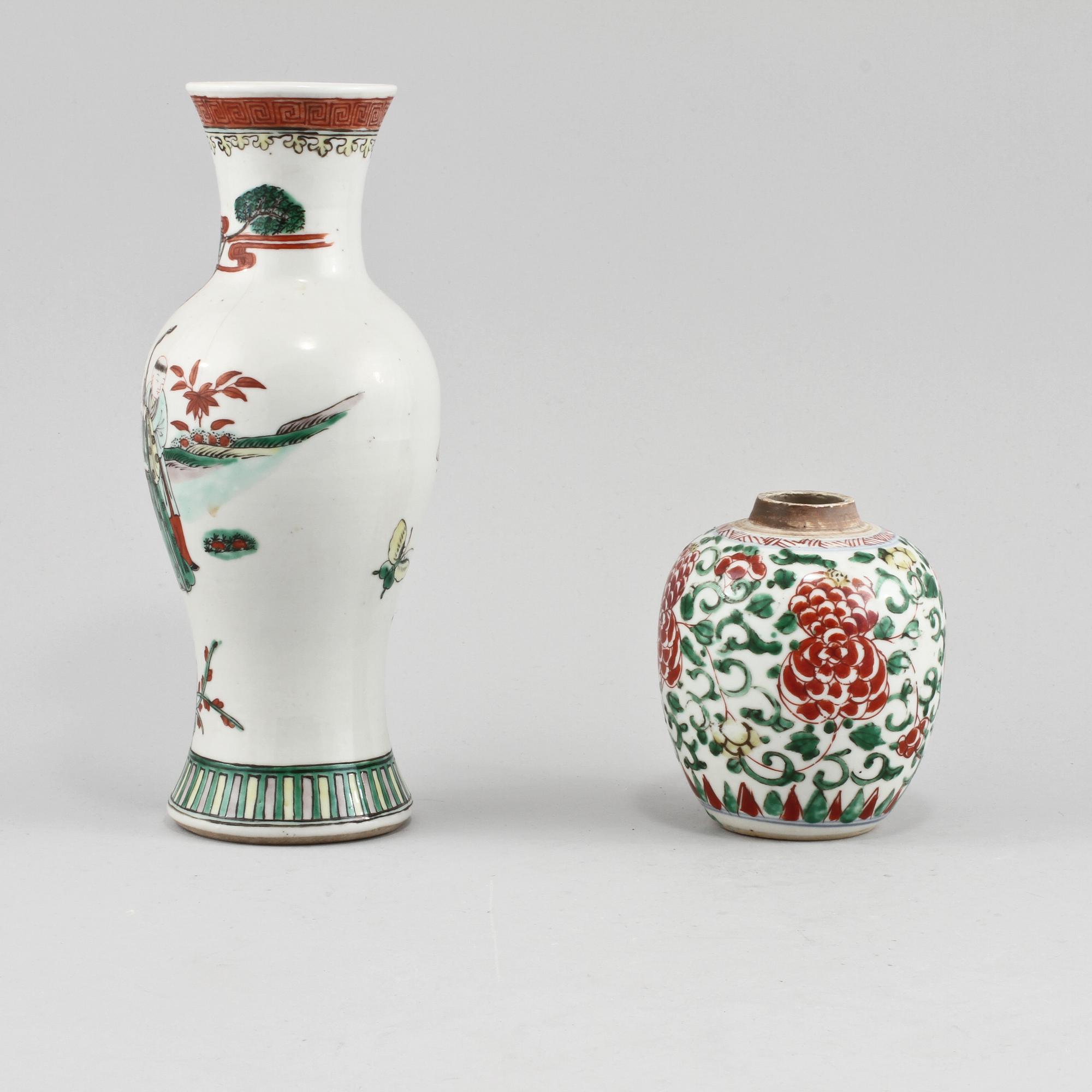 VAS samt KRUS, porslin, Kina, 1700/1800/1900-tal.