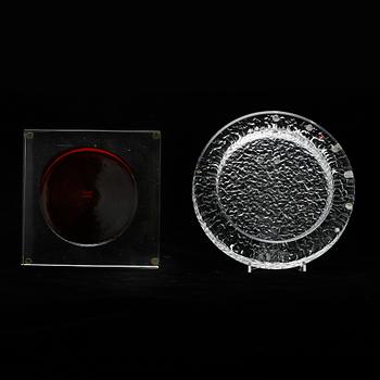 FAT, 2 st, glas, Venini, Italien, respektive Iittala, Finland, 1900-talets andra hälft.