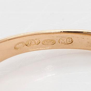 Ring, 18K guld och diamanter, England.