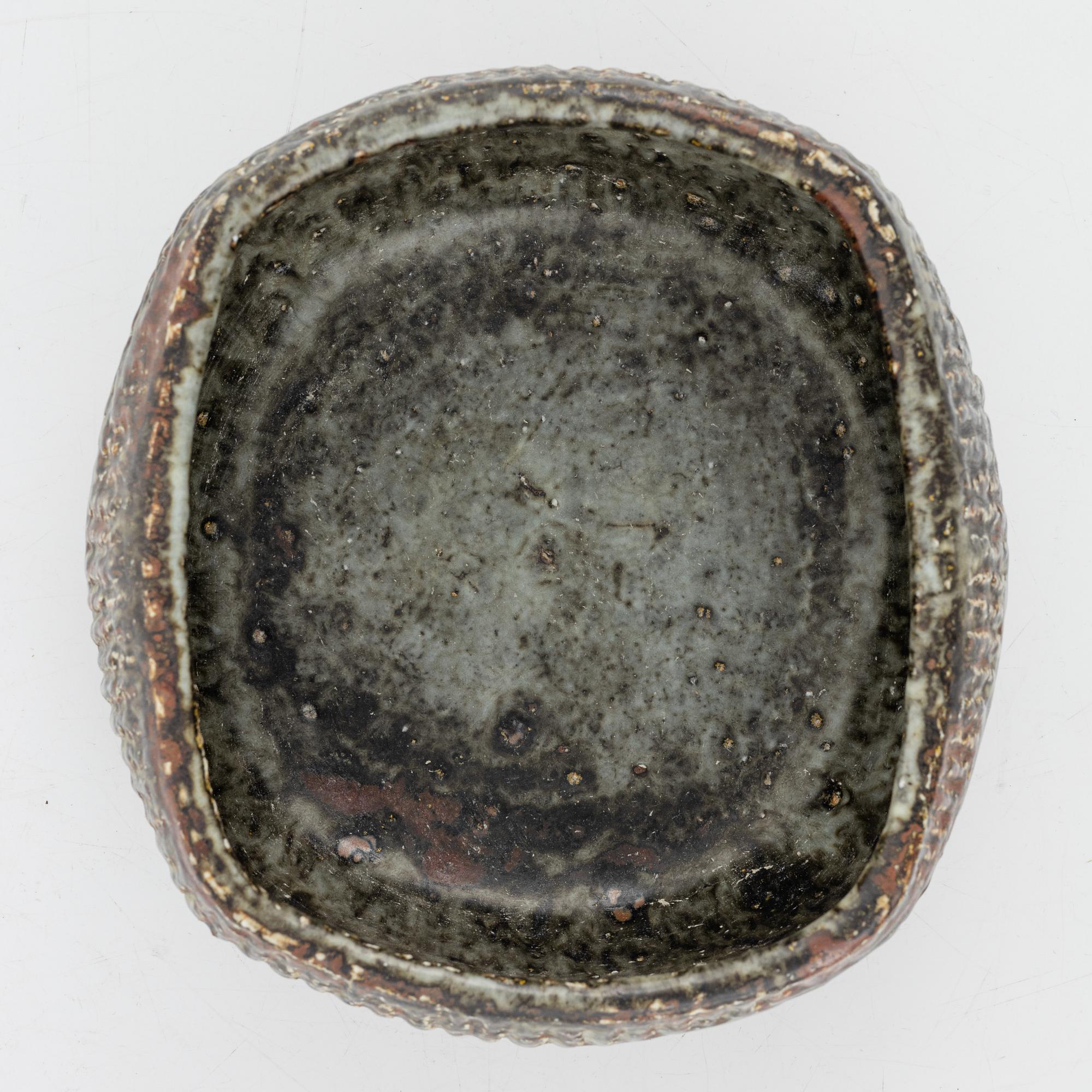Carl-Harry Stålhane, a stoneware bowl, Rörstrand, dated -62.