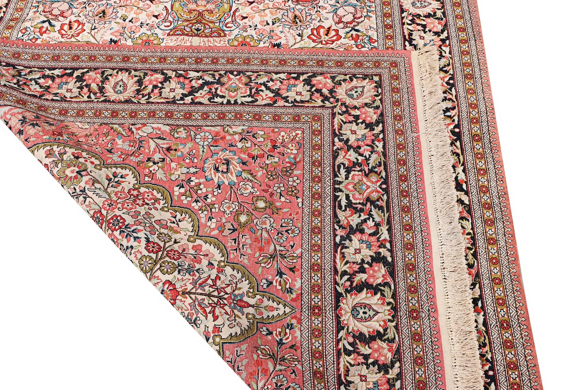 Matta, silke Ghom, ca. 182 x 122.