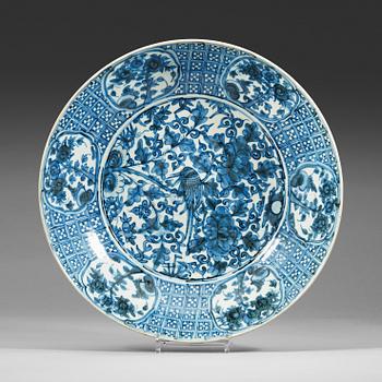 A large blue and white dish, Ming dynasty, Wanli (1572-1620).