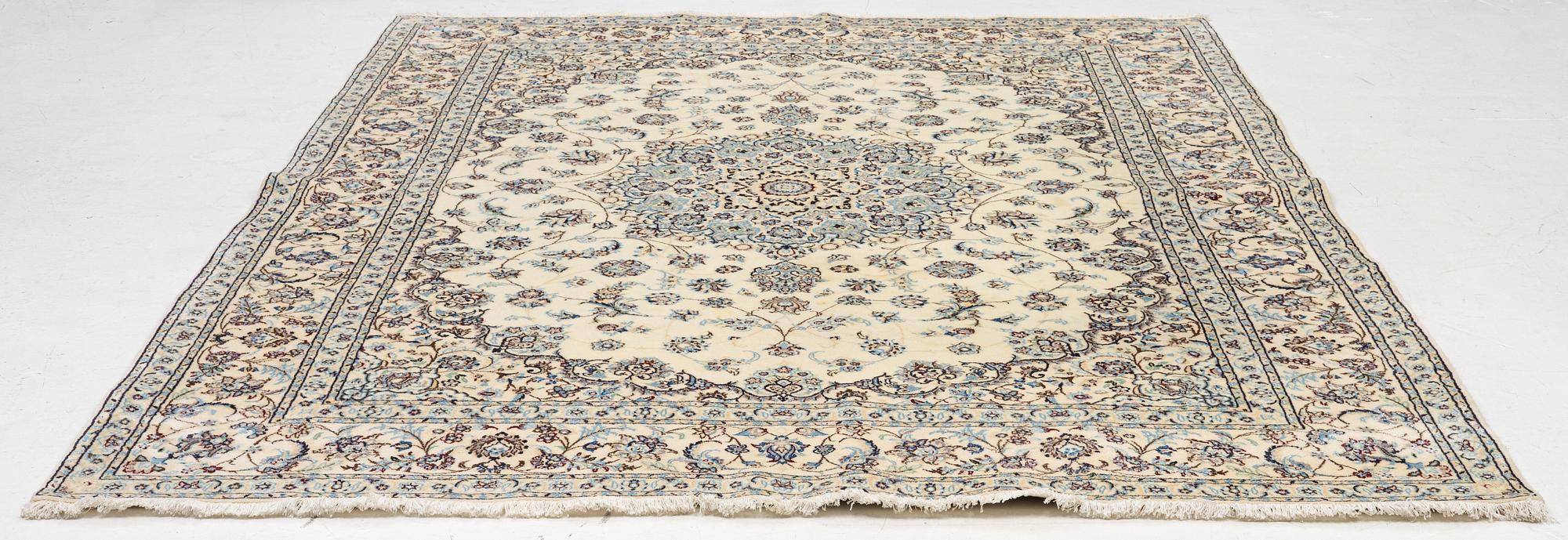 Rug, Nain, Part Silk, S.K 9 LAA, approx. 343 x 243 cm.