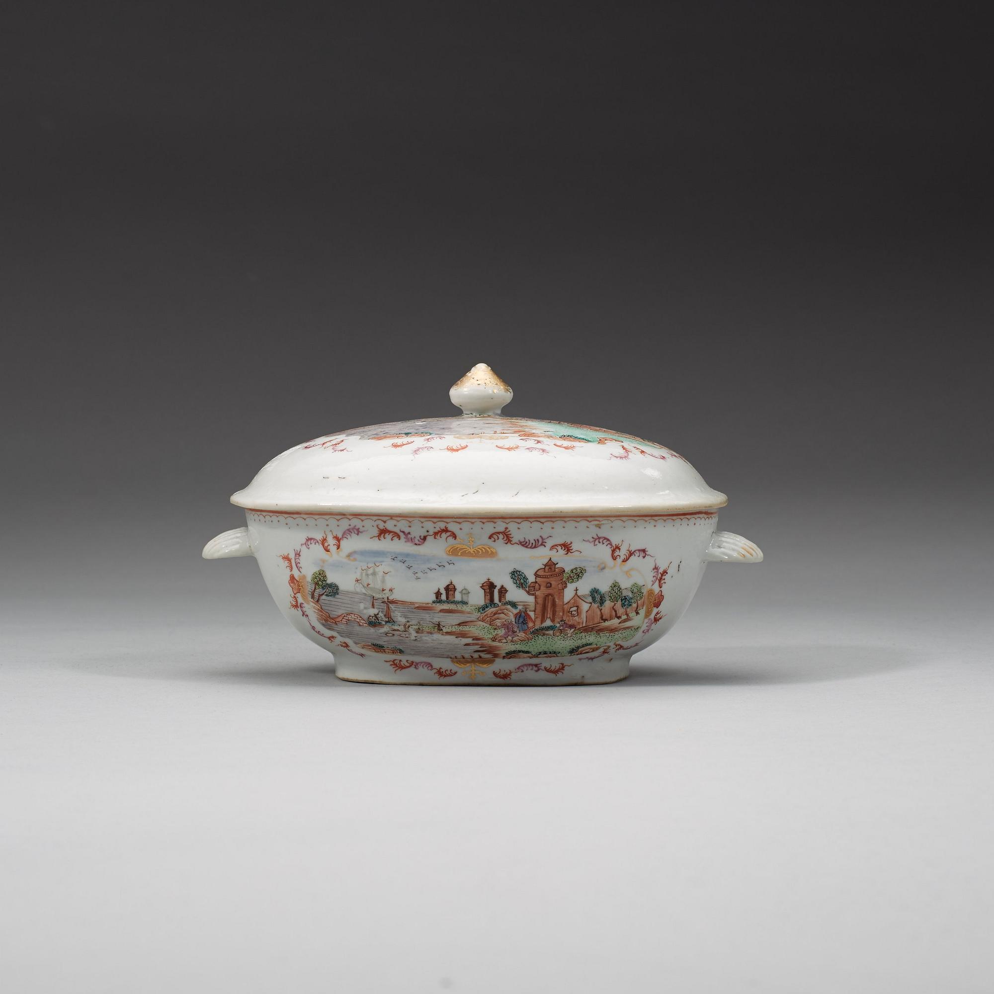 TERRIN med LOCK och FAT, kompaniporslin. Qingdynastin, Qianlong (1736-95).