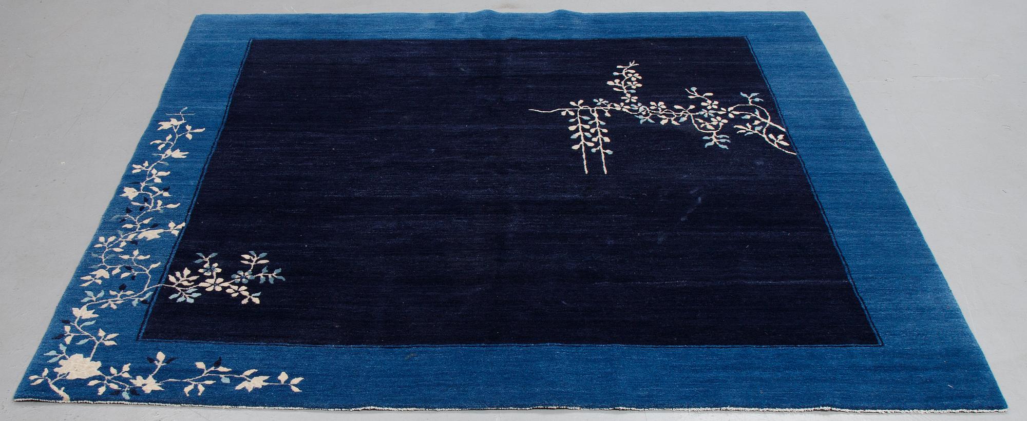 Matto, China, ca 198 x 198 cm.