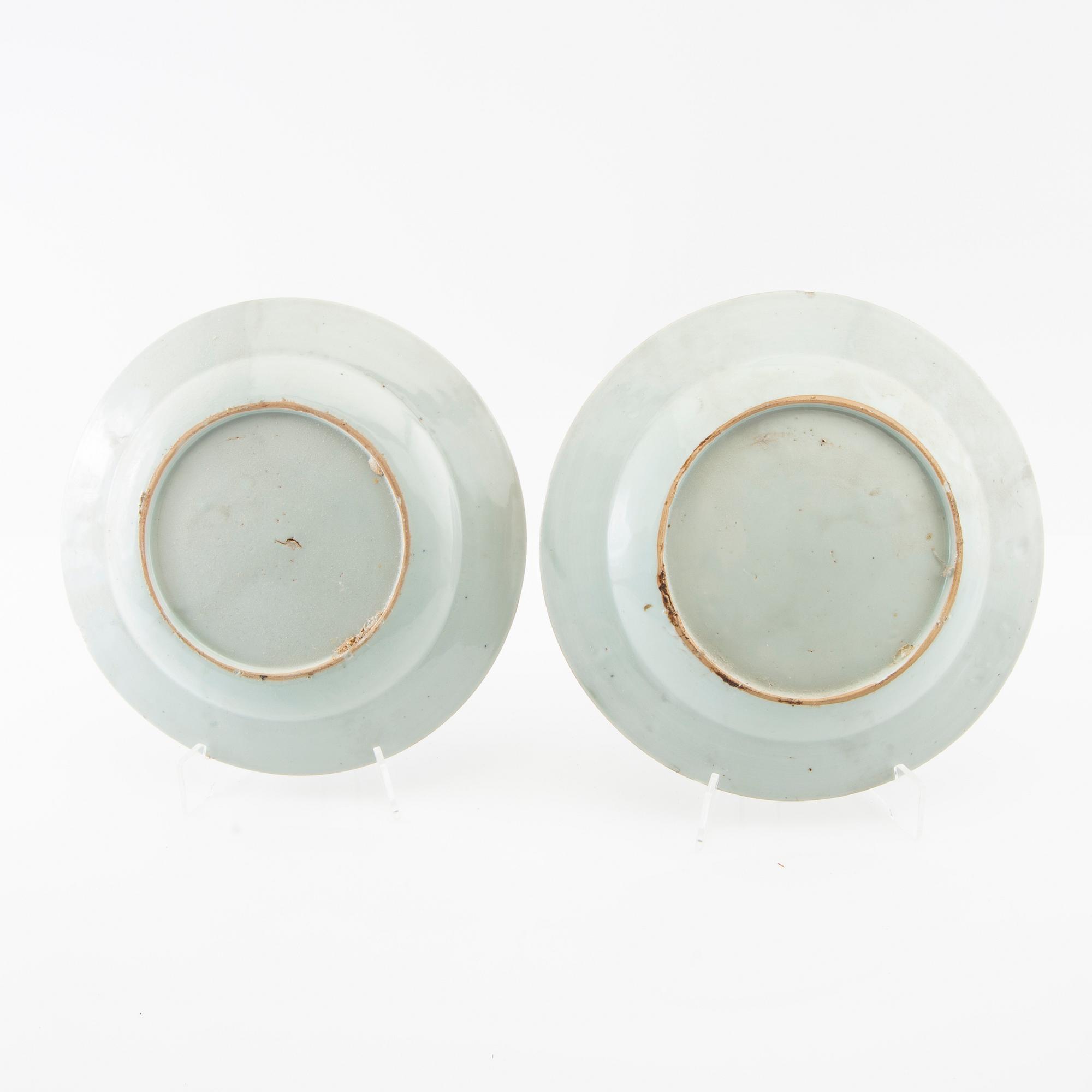 Plates 2 pcs and a dish China Qianlong (1736-95) porcelain.