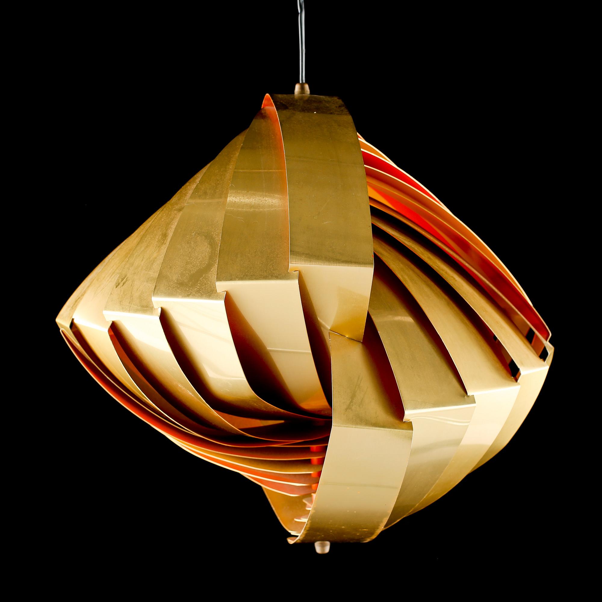 TAKARMATUR, Konkylie, sk. Tivolilampa, Louis Weisdorf, 1900-talets andra hälft. Höjd 40 cm.