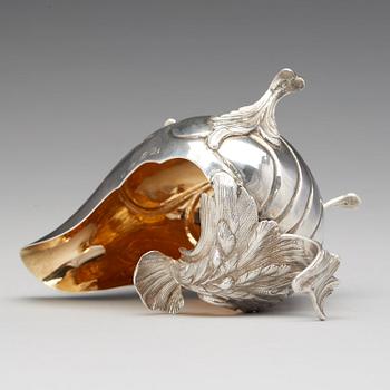 Isak Sauer, gräddsnäcka, silver, Stockholm 1766. Rokoko.