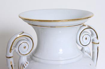 HÄNKELURNA, porslin, Meissen, 1900-tal.