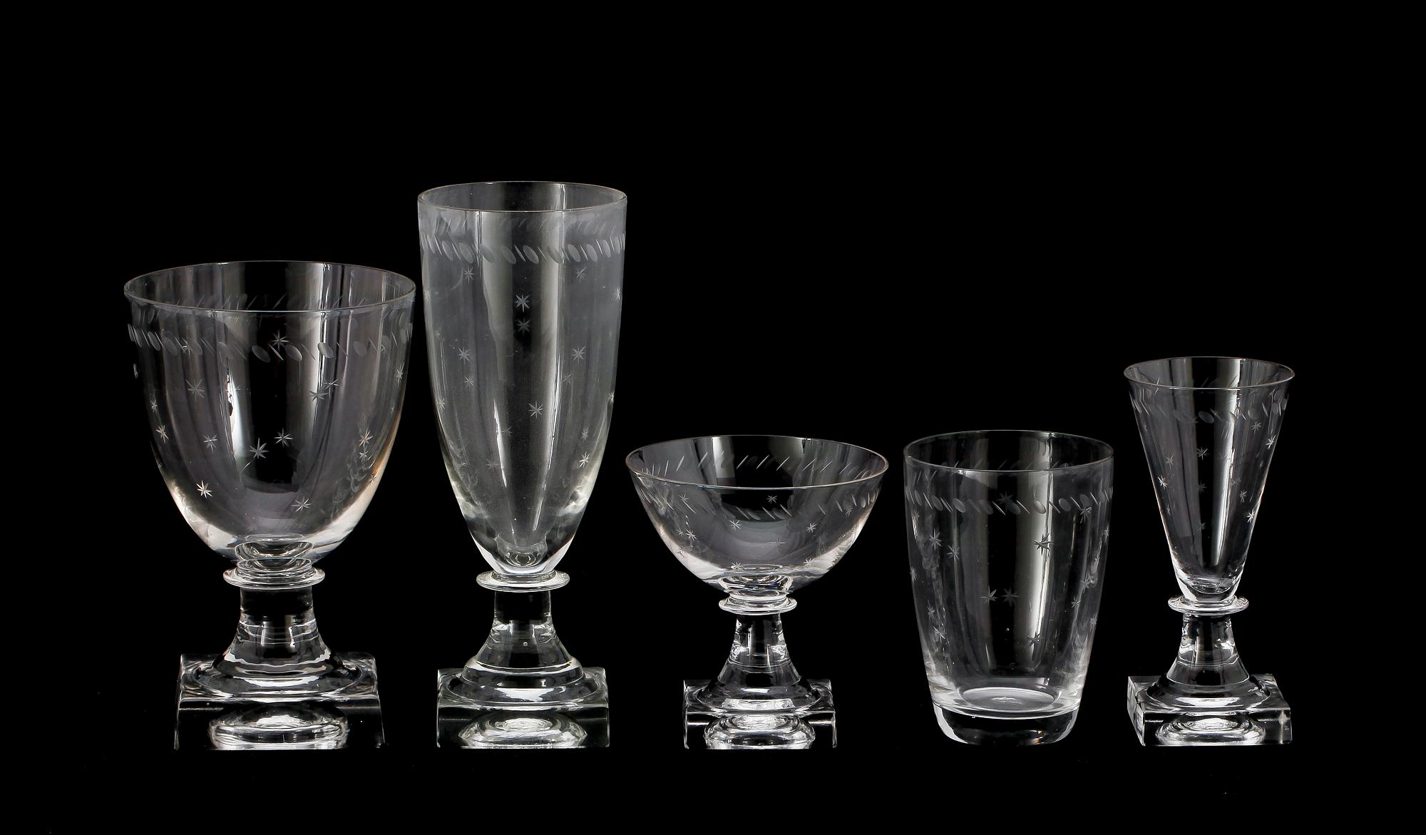 GLASSERVIS, 56 delar, empirestil, 1900-talets första hälft.