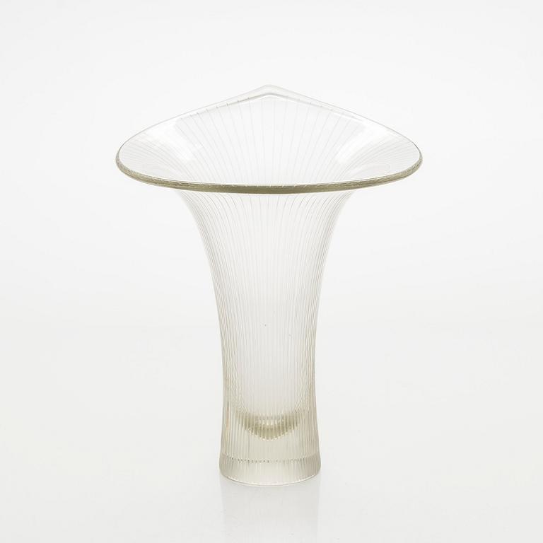 Tapio Wirkkala, a 'Chanterelle' glass vase, signed Tapio Wirkkala, Iittala -58.