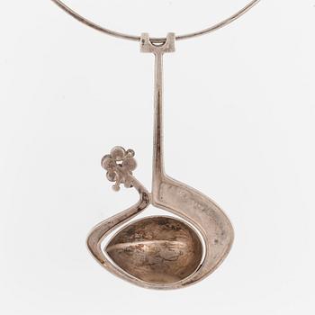 JORMA LAINE, collier, silver, Torun Hopea, Åbo, Finland, 1973.
