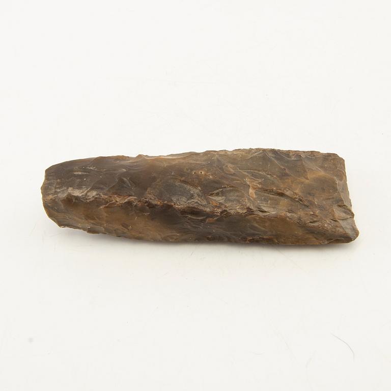 Arrowheads, stone axes, etc., seven pieces, Neolithic.