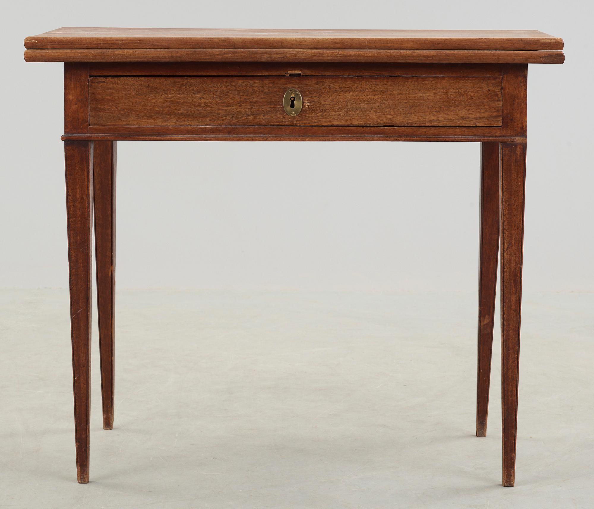SPELBORD, sengustavianskt, omkring år 1800.