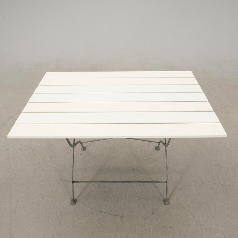 Grythyttan table "Bryggeribord 110" modern production.