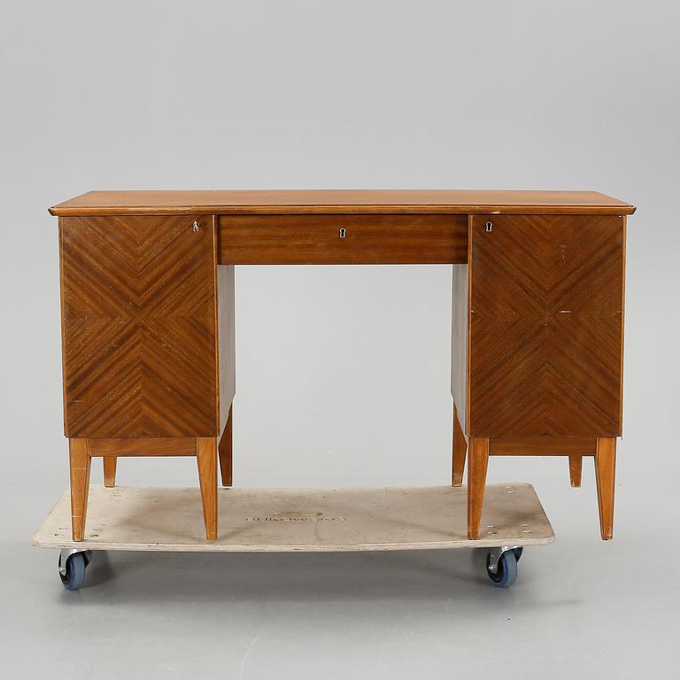 SKRIVBORD, 1900-talets tredje kvartal.
