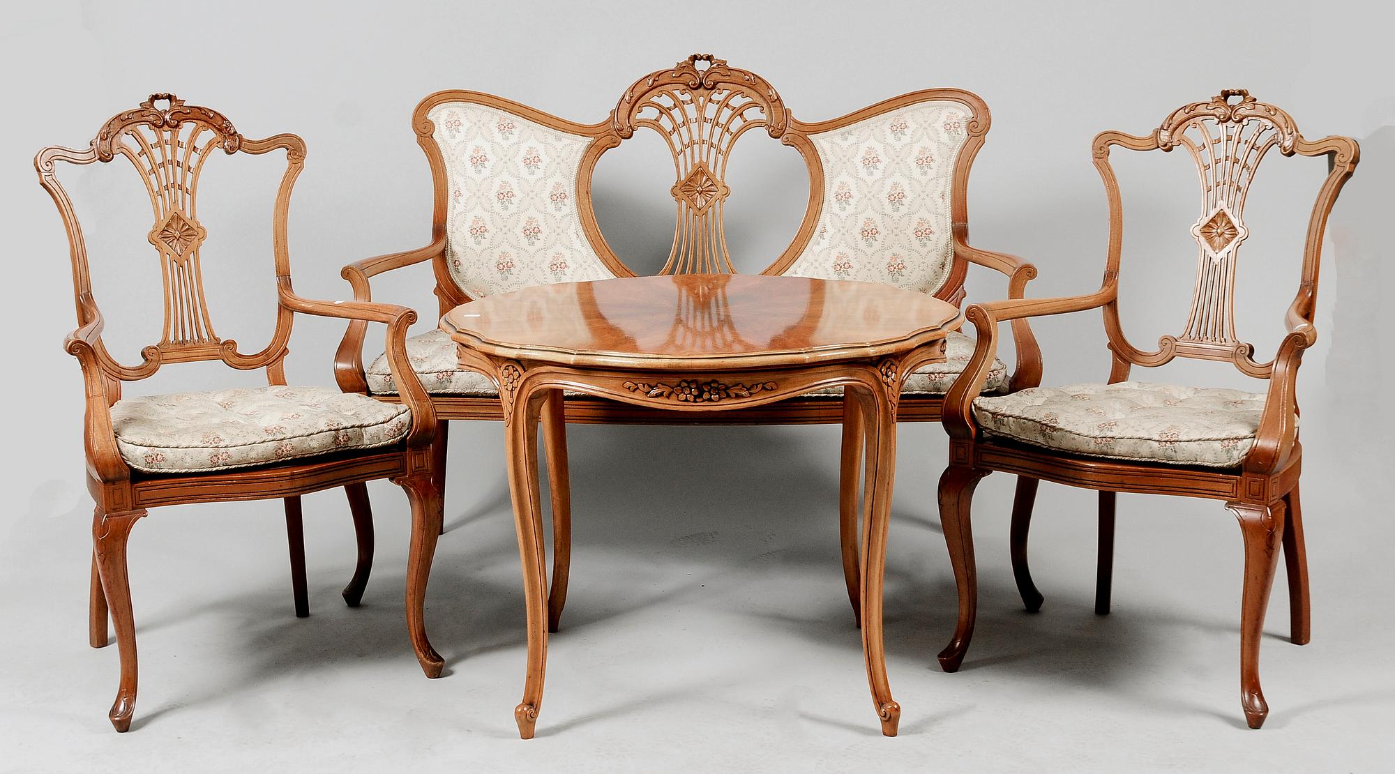 SALONGSGRUPP, 4 delar, rokokostil, 1800/1900-tal.