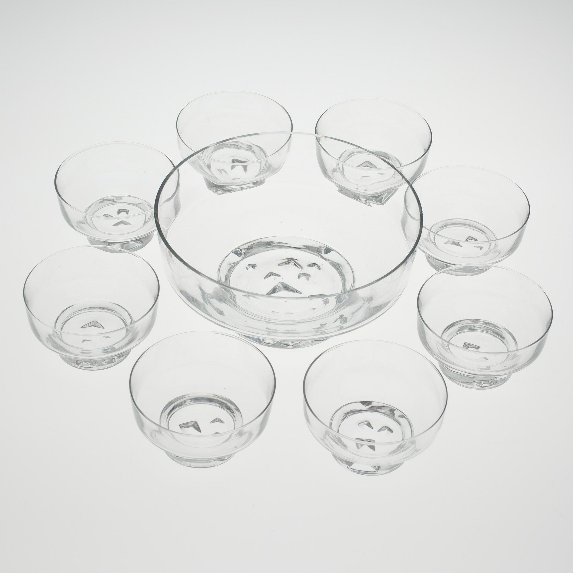 DESSERTSKÅLAR, 8 st, med SERVERINGSSKÅL, "Isbrytare" Tapio Wirkkala, Iittala 1900-talets senare hälft.