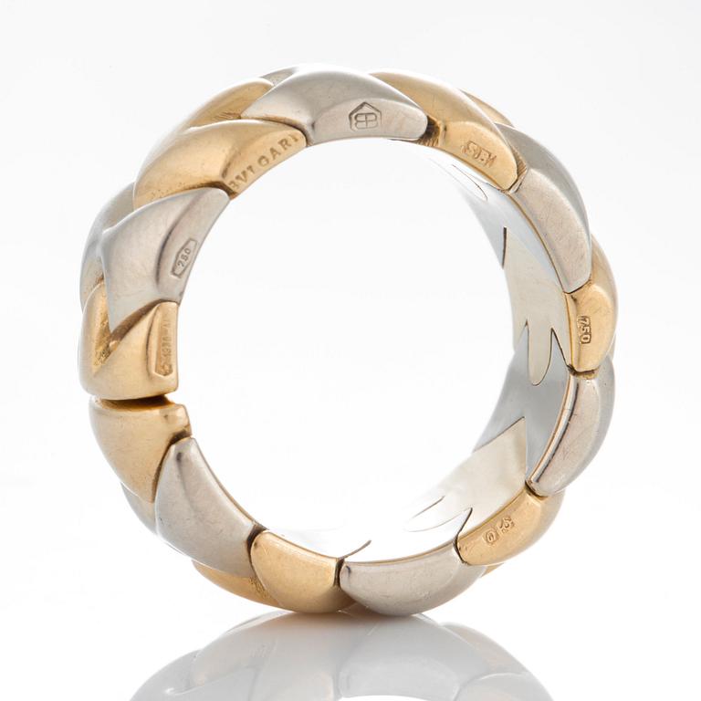 A Bulgari ring in 18K gold and white gold.