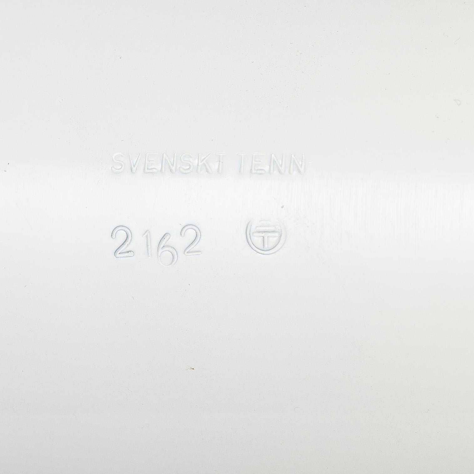 Josef Frank, Ceiling lamps, a pair, model 2162, Svenskt Tenn.