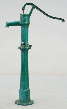 TRÄDGÅRDSPUMP, gjutjärn, 1900-talets första hälft.