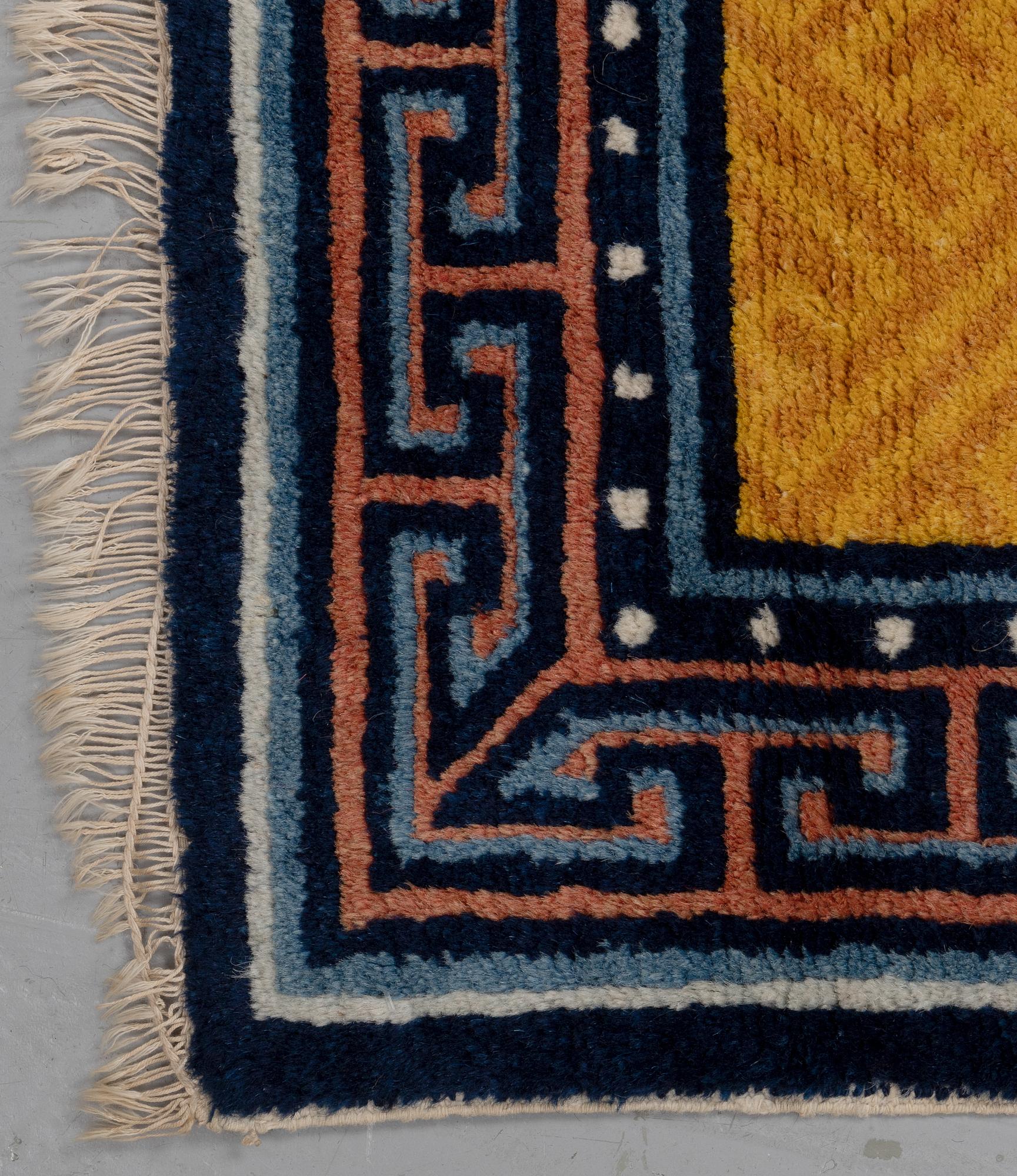 MEDITATIONSMATTA, Kinesisk, ca 138-139 x 70-70,5 cm (samt kortsidorna med 1 cm slätväv).