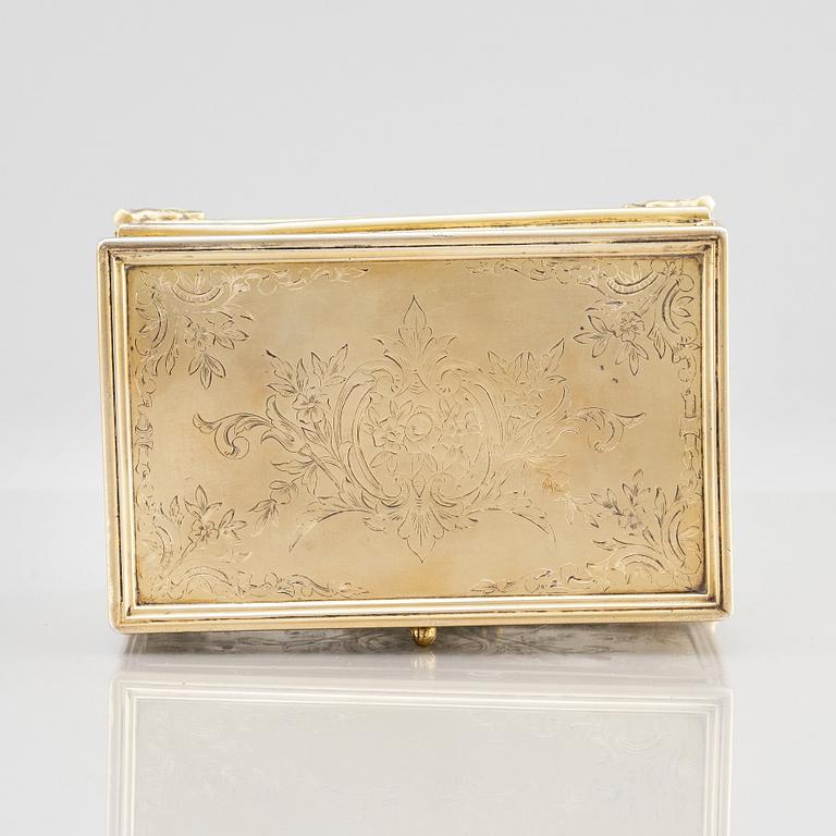 An ottoman empire gilded silver box, Abdul Hamid II's reign (1876-1909).