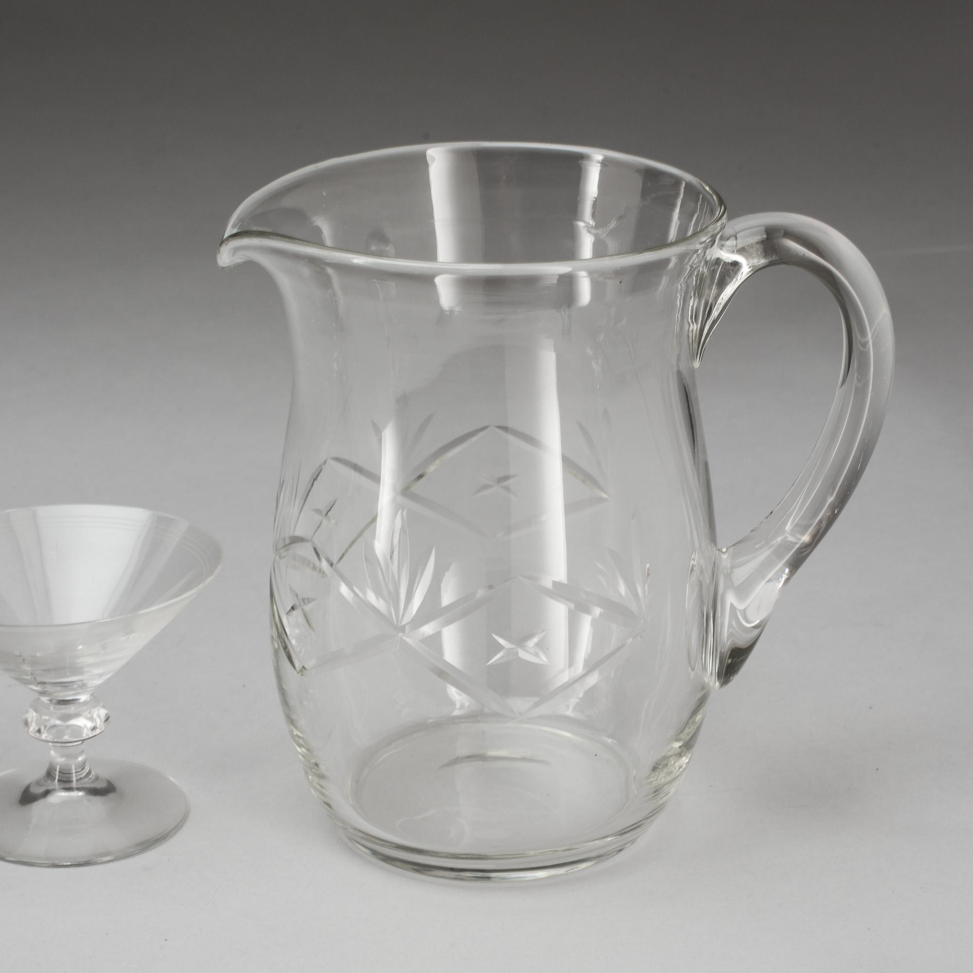 GLASSERVIS, ca 90 delar. 1900-tal.