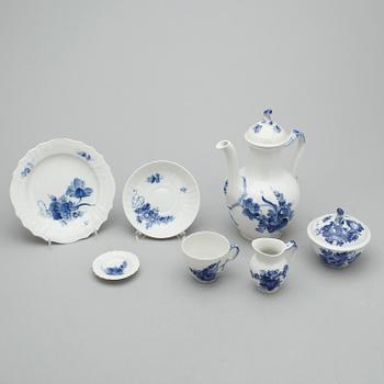 KAFFESERVIS, 28 delar, porslin, Blå Blomst, Royal Copenhagen.
