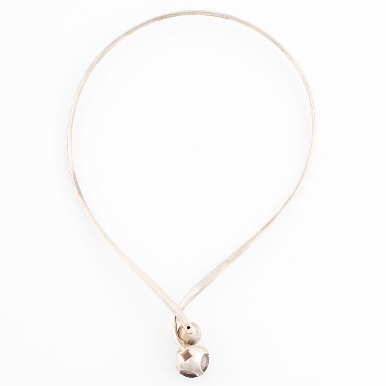 Karl-Erik Palmberg, silver neck ring with smoky quartz, Alton.