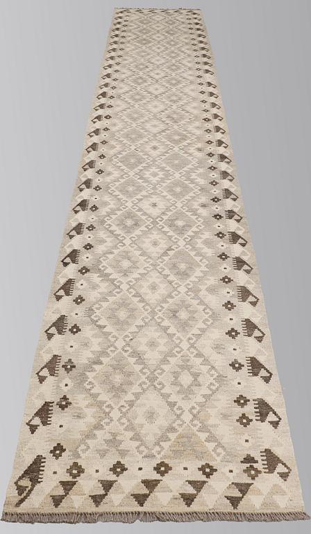 A runner, Kilim, ca 491 x 79 cm.