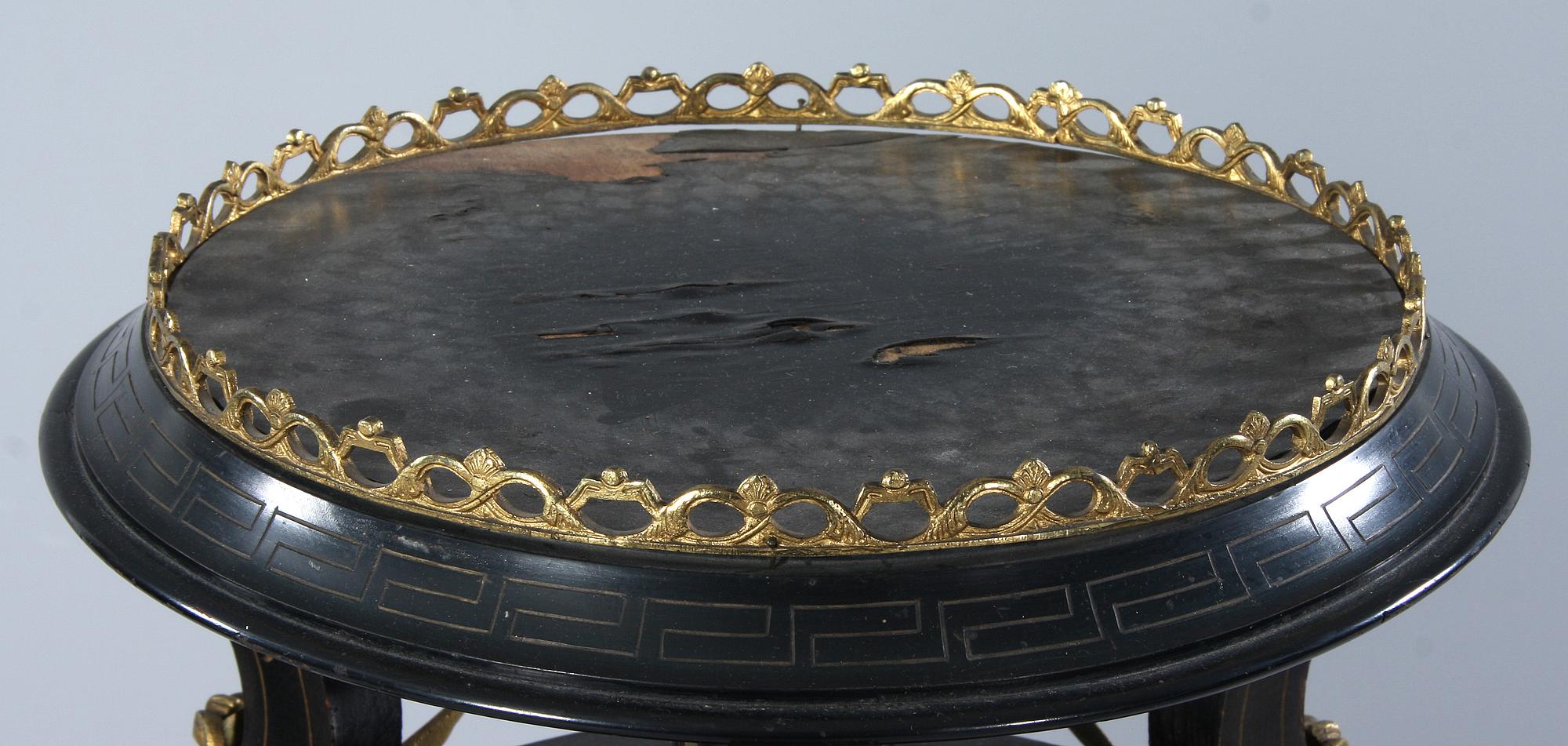 PIEDESTALER, 2 st, Louis XVI-stil, omkring sekelskiftet 1800/1900.