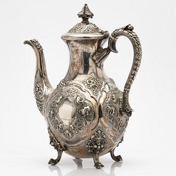 Robert Hennell III, Coffee pot, silver, London, 19th century.
