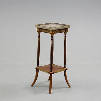 LAMPBORD, Louis XVI-stil, 1900-talets första hälft.