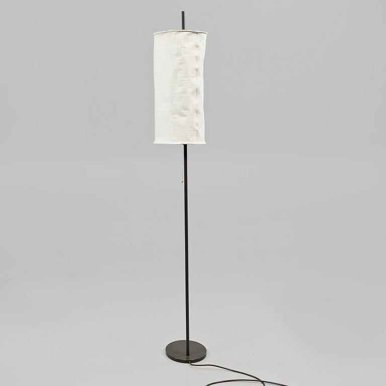 GOLVLAMPA "28710 Royal", Arne Jacobsen, 1900-talets andra hälft.