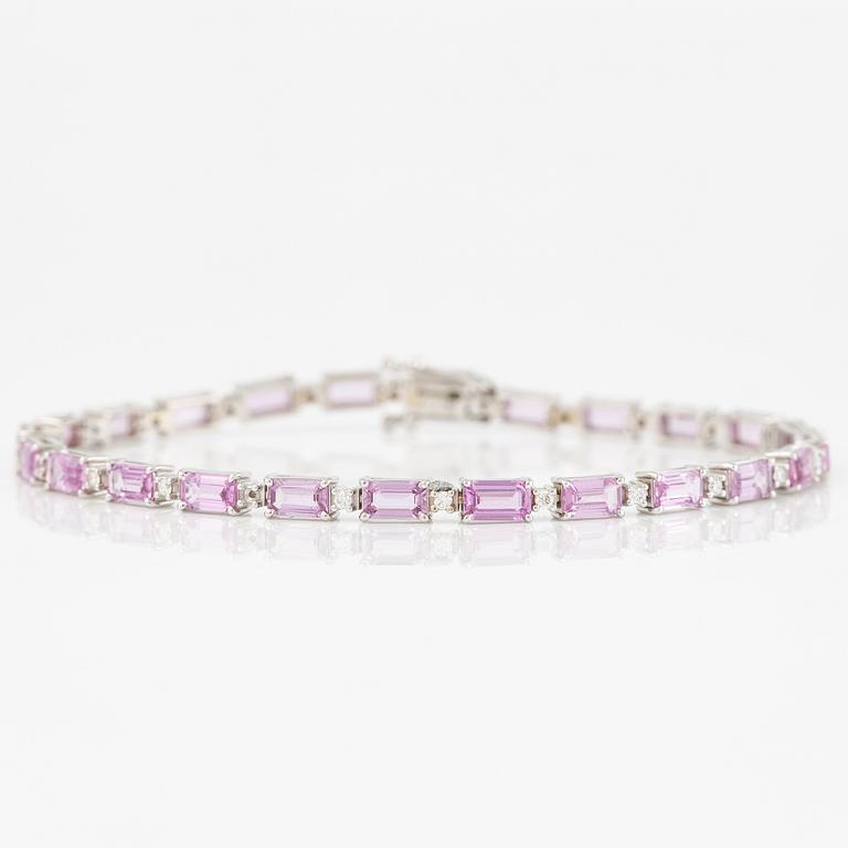 Bracelet 18K white gold with pink sapphires and brilliant-cut diamonds.