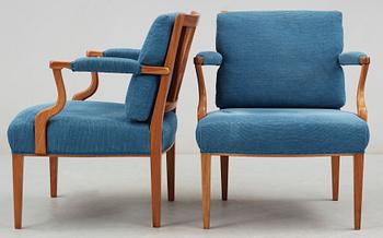 JOSEF FRANK, karmstolar, ett par, Firma Svenskt Tenn, modell 969.