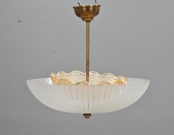 TAKLAMPA, glas, sannolikt Orrefors, 1900-talets första hälft.