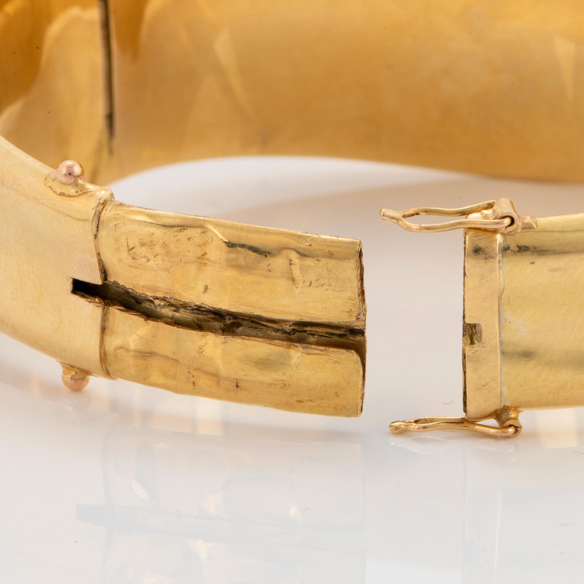 Armband 18K guld med pärlor och rosenslipade diamanter samt emaljdekor, 1800-tal.