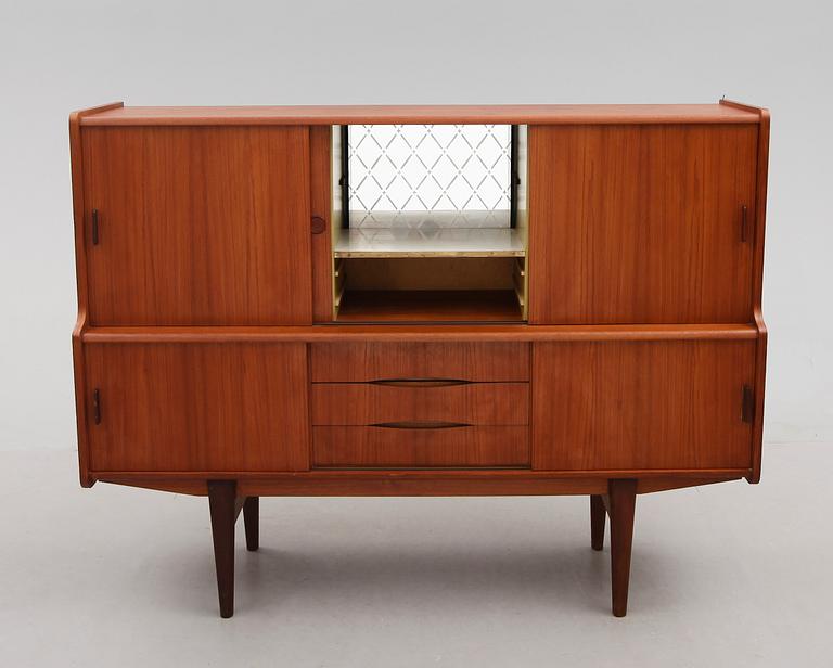 SIDEBOARD, 1900-talets andra hälft.