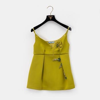 Prada, set med byxa samt topp, storlek 36.