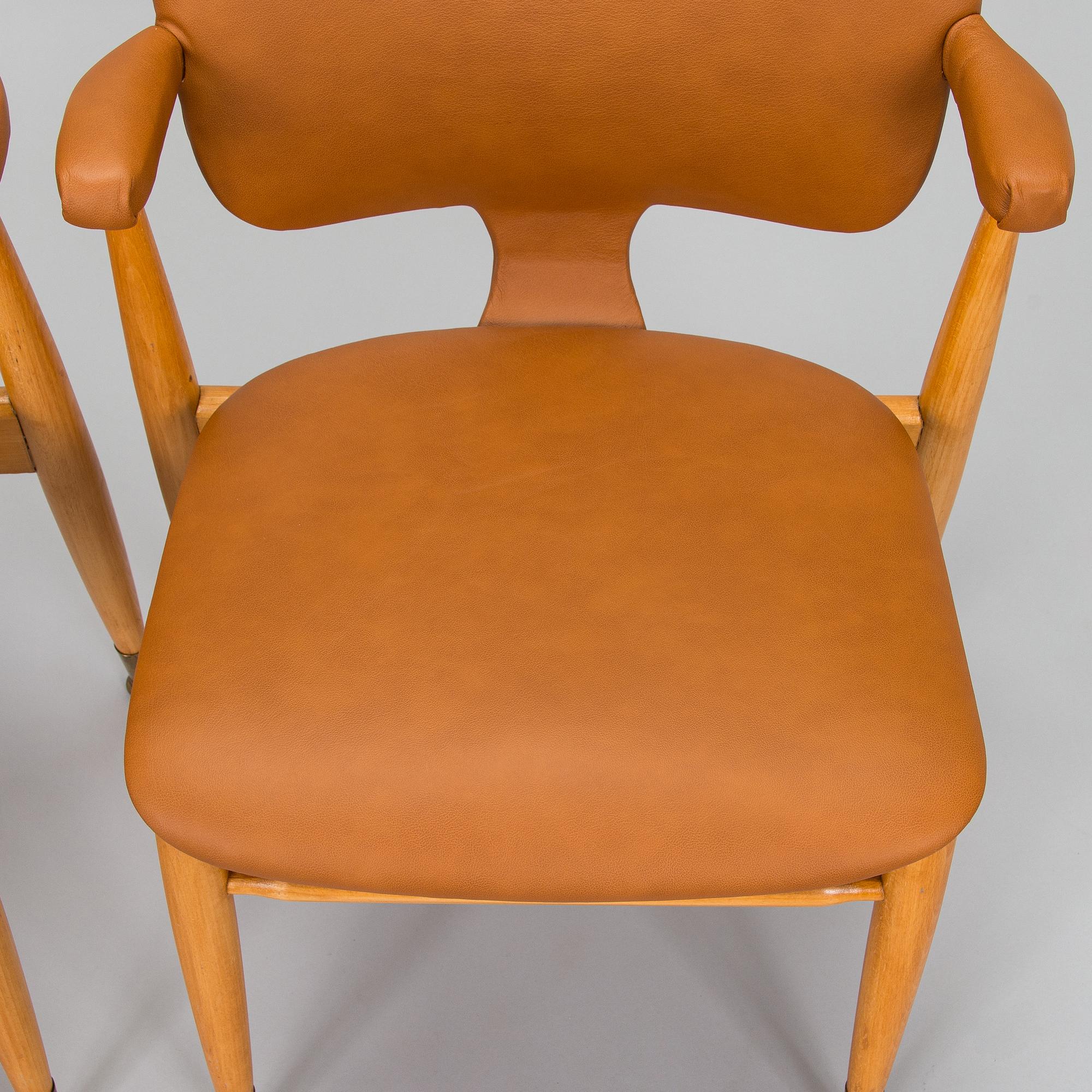 Ilmari Tapiovaara, A pair of mid-20th century 'Domus Lux' armchairs for Lukkiseppo.