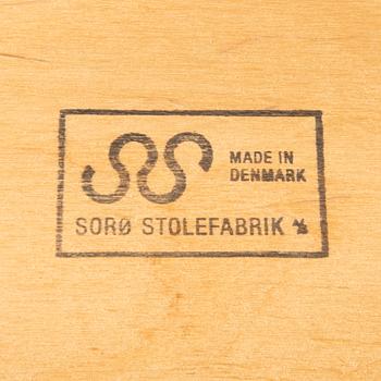 Matbord och stolar 6 st  Sorø Stolefabrik, Danmark, 1900-talets andra hälft.