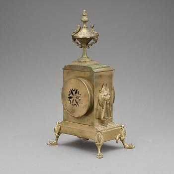 BORDSPENDYL, Paris, Frankrike, sent 1800-tal.