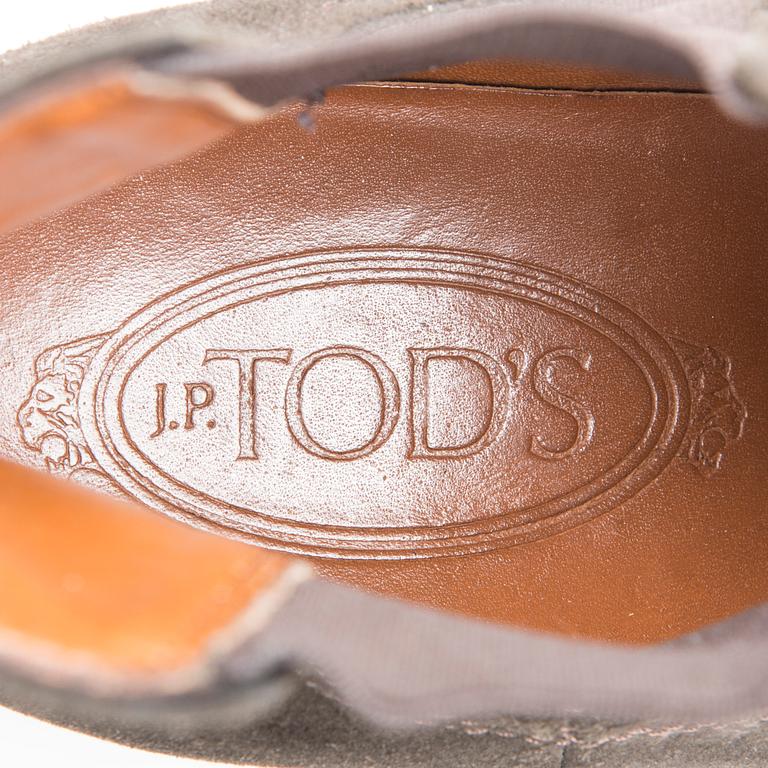 SKOR, Tod's.