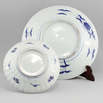 FAT, 2 st, porslin, Imari, Japan, 1900-tal.