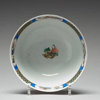 SKÅL, porslin. Qingdynastin, Kangxi (1662-1722).