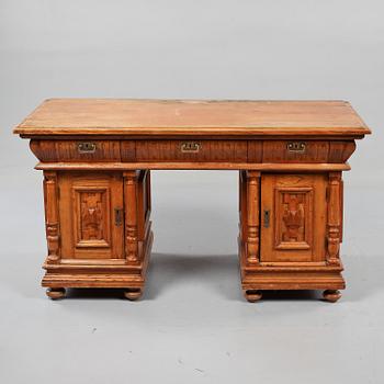 SKRIVBORD, nyrenässans, 1900-talets början.