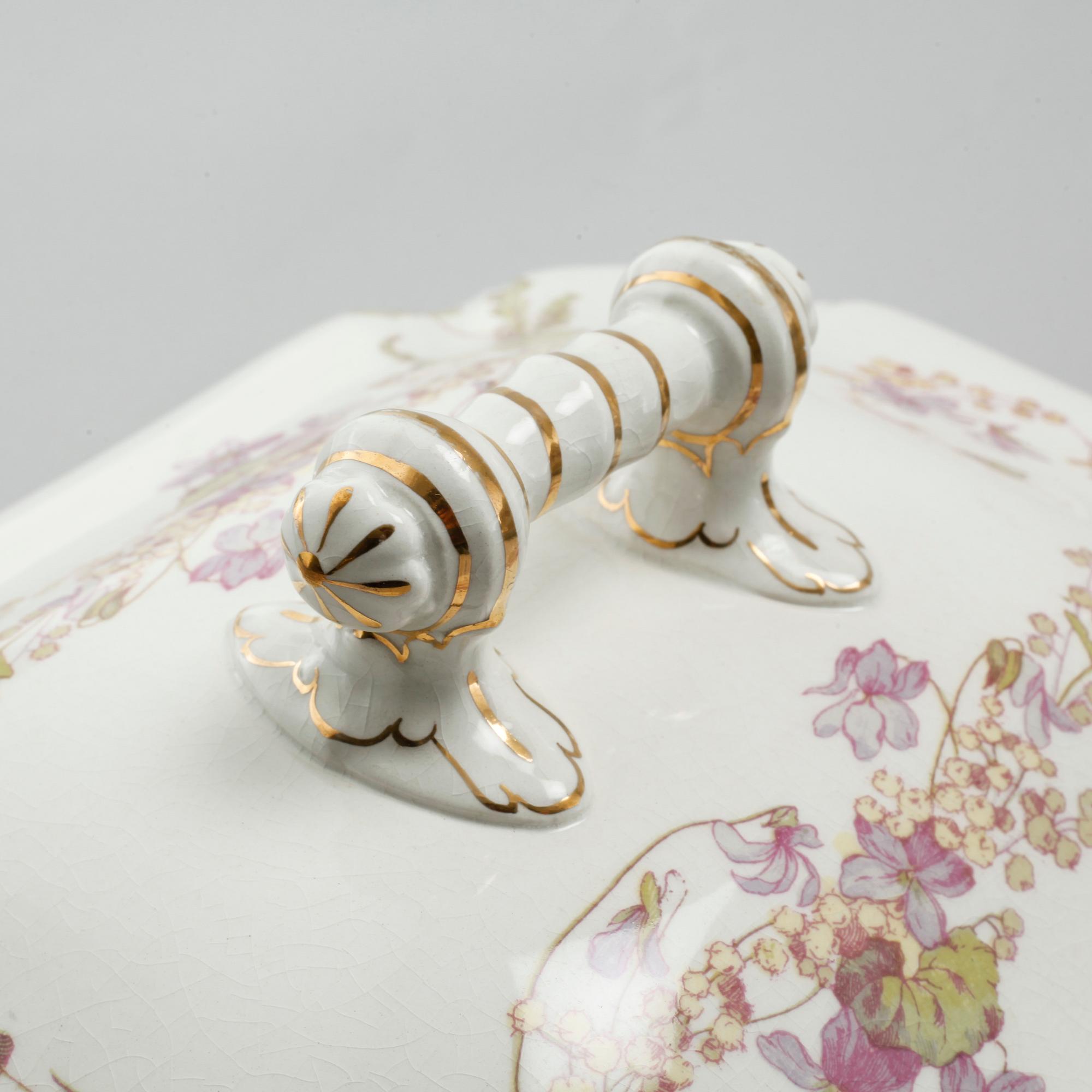 MATSERVIS, 49 delar, opakgods, "Viola", Gustavsberg, tillverkad 1895-1930.