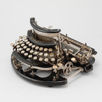 SKRIVMASKIN, The Imperial Typewriter Co Ltd, Leicester, Josef Kihlberg, Hjo, 1900-talets första hälft.